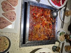 -二荆条·蜀鲜汇城市森林火锅