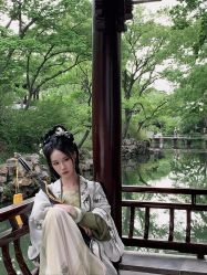-一揽芳华汉服旗袍体验馆(拙政园店)