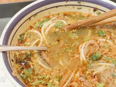 -云阿蛮云南生烫牛肉米线(奉贤路店)