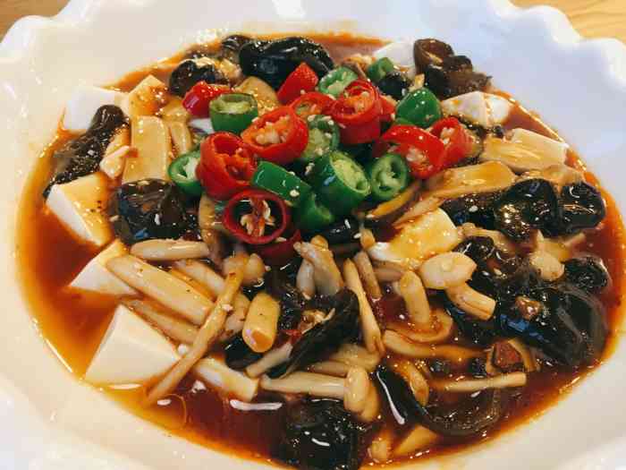 素行天下(国投财富广场店)-"这是第三次来这家店吃饭了,好吃,没人肉做