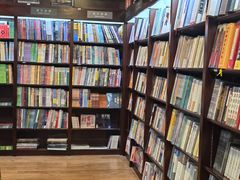 -新华书店(泉城路店)