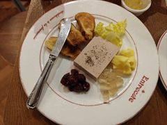 鹅肝酱配鲜芒果蓉及酒醉樱桃-Entrecôte 法国牛扒馆(保利·时光里店)