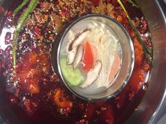 -周幺妹重庆老火锅(银泰城总店)