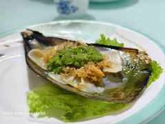 蒜蓉粉丝蒸生蚝-李氏疙瘩汤·本地海鲜·老烟台菜(所城里店)