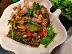 -大头虾越式风味餐厅(光明广场店)