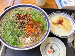 -云阿蛮云南生烫牛肉米线(奉贤路店)