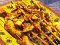 -老街烧烤大排档·地道湖北菜·龙虾馆(汉口火车站店)