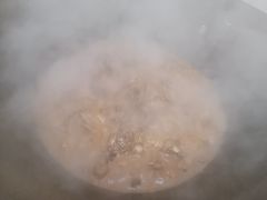 -三江鱼东北特色铁锅炖(骆驼店)