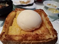 冰淇淋蜂蜜吐司-港悦茶餐厅(临河街TOUCH12街店)
