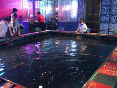 -钳真多钓虾馆·小龙虾海鲜烧烤(九六广场店)
