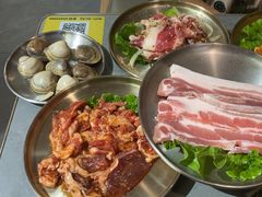 -围炉肉舍•炭烤活鳗•丹东海鲜烤肉(步行街店)