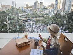 -包整·丝娃娃(一览甲秀楼风景店)