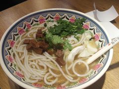 -鑫花溪牛肉米粉(人民广场店)