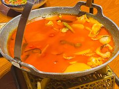 -老滇山寨•云南特色菜•地方菜•民族风情歌舞表演(金碧店)