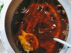 麻辣馋嘴蛙-鑫巴蜀小镇 · 水煮鱼专研店(玉桥店)