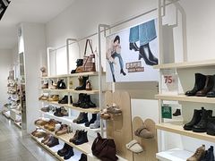 -hotwind热风(世纪东方广场店)