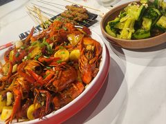 -老街烧烤大排档·地道湖北菜·龙虾馆(汉口火车站店)