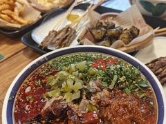 -云阿蛮云南生烫牛肉米线(奉贤路店)