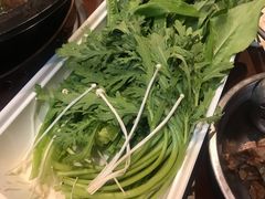 -亿诣蝎府炸酱面羊蝎子火锅(酷车小镇店)