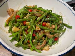 -黄泥岗·地道湖北菜(奥特莱斯店)