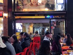 -BHC炸鸡(明洞总店)