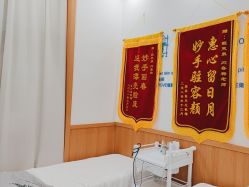 -靓芙泉祛痘.科技美肤连锁