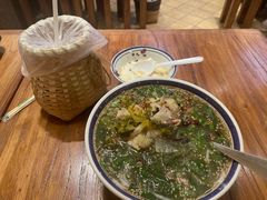 -云阿蛮云南生烫牛肉米线(奉贤路店)