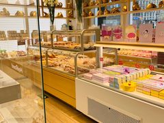 面包甜点陈列柜-好利来(团结湖店)