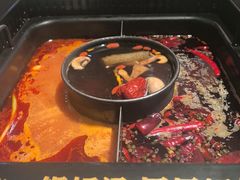 -老牌坊云南鱼豆花火锅(哈西万达店)