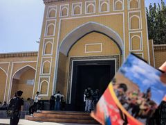 -艾提尕尔清真寺