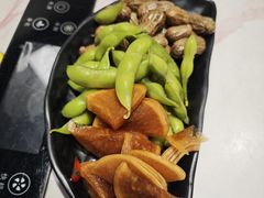 -雪乡人家东北菜·铁锅炖一切(高斯路店)