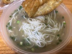 现炸油条-汪记鲜鱼糊汤粉(沈阳路总店)