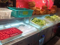 -野山舂·贵州现舂酸汤火锅(鸿通城店)