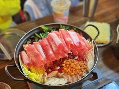 部队锅-MI WU FACTORY米屋美食工厂餐厅(绿地店)