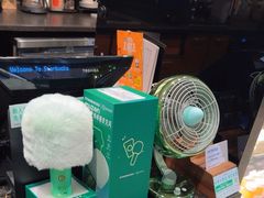 -星巴克(上海虹桥新天地二店)