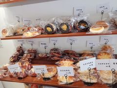 零售区-雀食面包店(钟楼店)