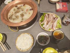 -阿婆情腊排骨火锅·野生菌季(古城旗舰店)