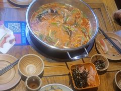 -快活林酸汤鱼鲜品火锅店(甲秀楼店)