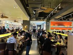 -大头虾越式风味餐厅(光明广场店)
