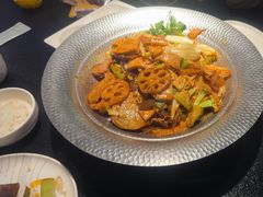 -辣尚瘾·烤鱼·新川菜(牡丹园直营店)