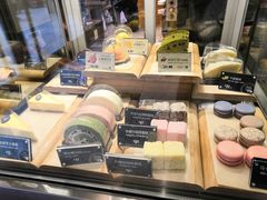 面包甜点陈列柜-麦当劳(新王府井店)