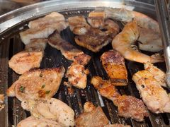 -汉城烤肉·黑金冠(华山路店)
