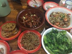 -老三样·美食研究中心(世贸路店)