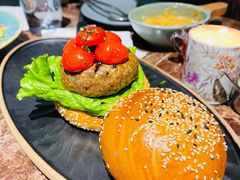 -Let'sBURGERplus·非常创意汉堡(三里屯店)