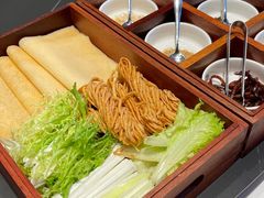 -五谷丰登农家院·地道胶东菜·海鲜烧烤(威海店)