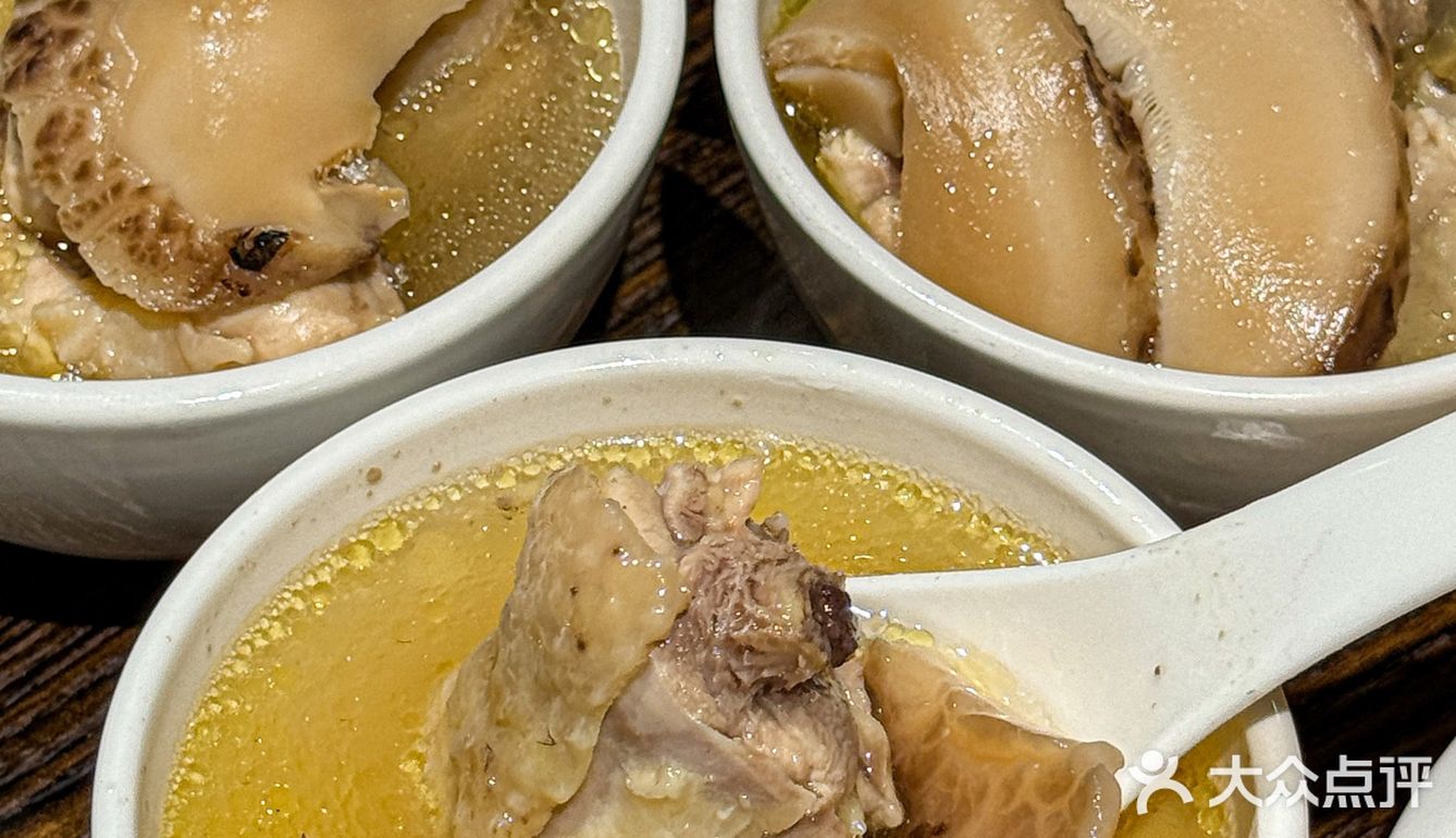 在北京！！我可太喜欢这碗12r的卤肉饭了！！！