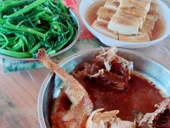 -满記土窑烧鷄波浪山莊