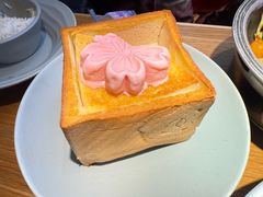 -蜜桃餐厅·伴山(绿宝广场店)