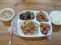 -食里香自助快餐(香槟小镇店)