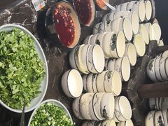 -乡土黄·鲜牛肉火锅·小龙虾(兴业街店)